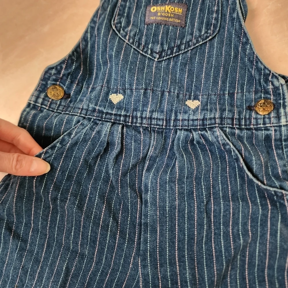 OSHKOSH B'GOSH x VINTAGE sanforized vestbak overalls in dark wash denim hearts‎